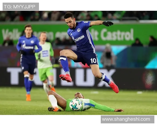 狼队客场雄风：沃尔夫斯堡客场3-1轻取沙尔克04