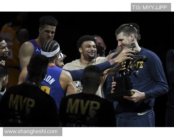 篮网头号球星杜兰特受伤,将缺席季后赛系列赛,球迷心情沉重