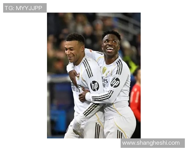 姆巴佩领衔法国球队胜阿尔及利亚,破门助攻双双完成